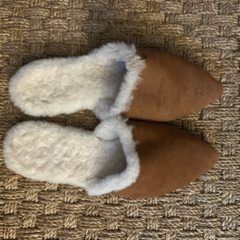 Jenni Kayne Brown and White Flats for Effortless Style